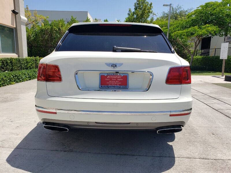 2018 Bentley Bentayga 15