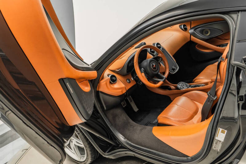 2017 McLaren 570GT