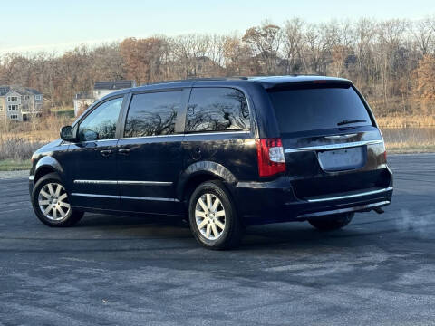 2013 Chrysler Town and Country Touring