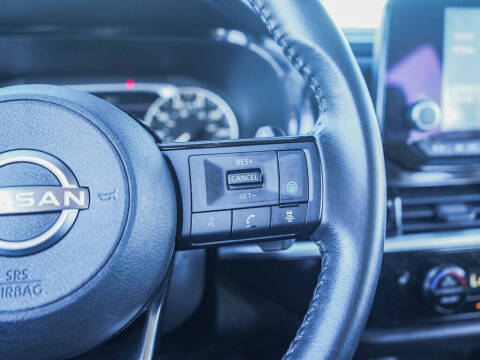 2022 Nissan Pathfinder SV