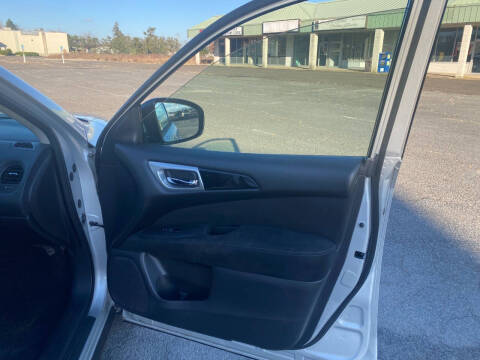 2015 Nissan Pathfinder S