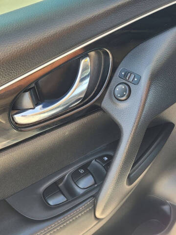2017 Nissan Rogue Sport SL