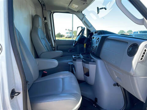 2011 Ford E-Series E-450 SD