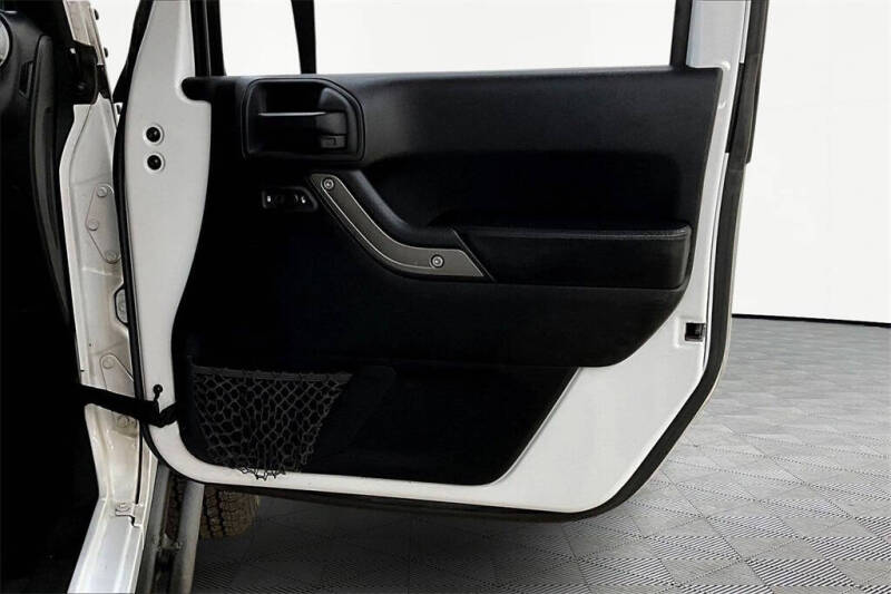 2013 Jeep Wrangler Sahara