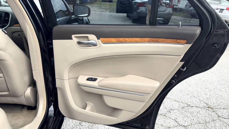 2014 Chrysler 300 C