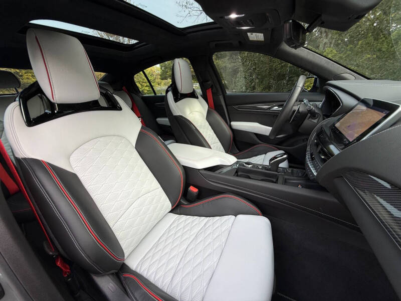 2024 Cadillac CT5-V Blackwing