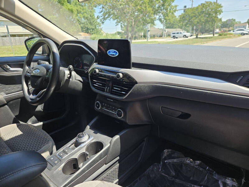 2020 Ford Escape SE
