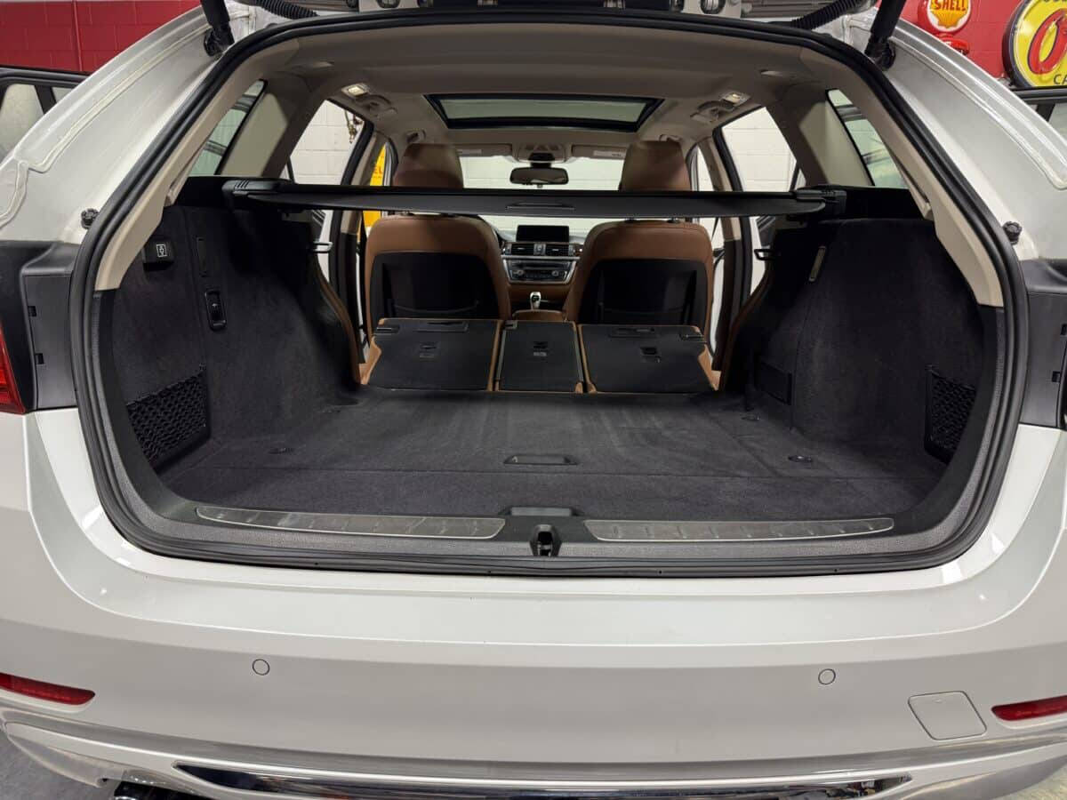 2014 BMW 3 Series 42
