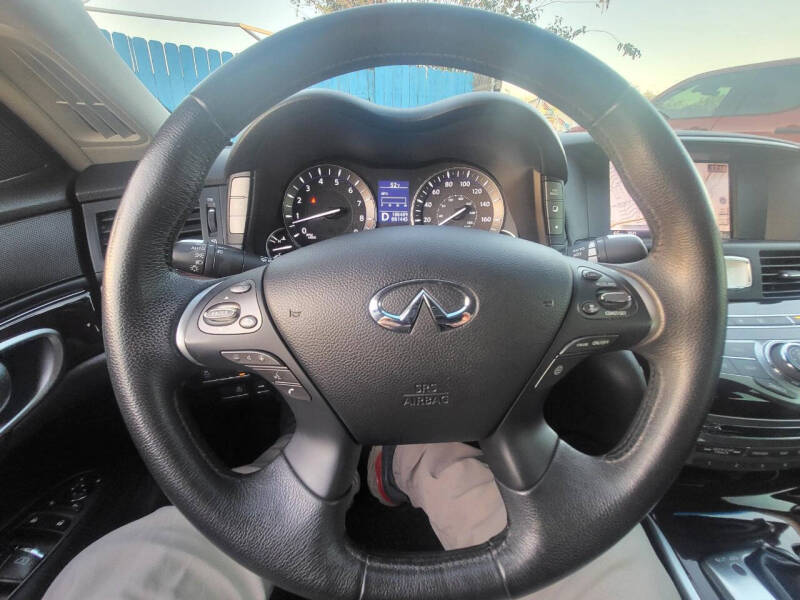 2012 Infiniti M37