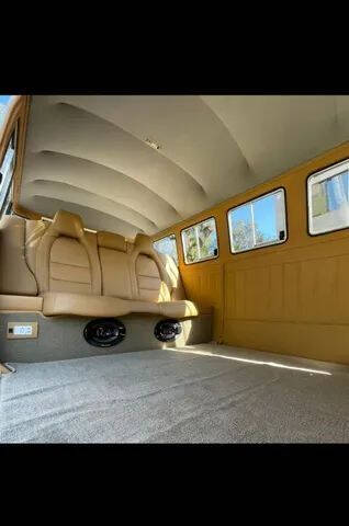 1983 Volkswagen Bus