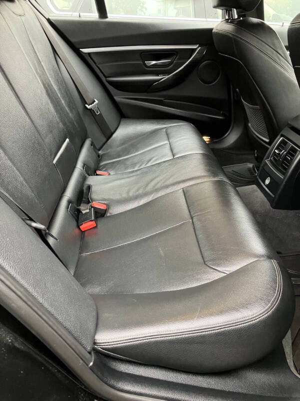 2018 BMW 3 Series 330i xDrive