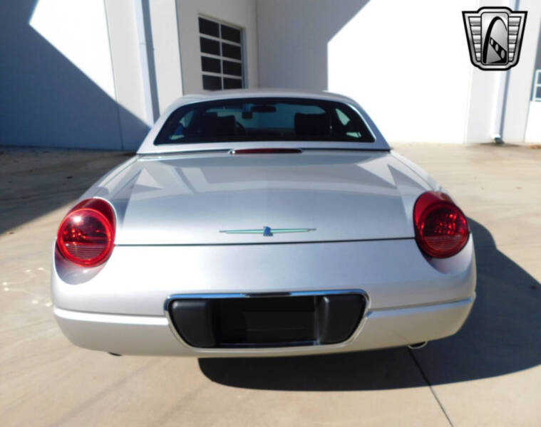 2005 Ford Thunderbird Deluxe