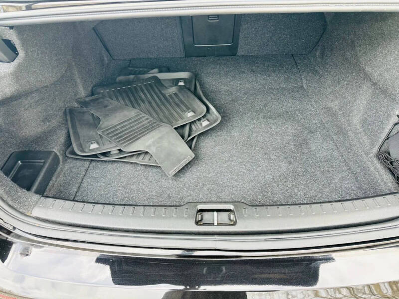 2023 Volvo S60 B5 Ultimate Black Edition