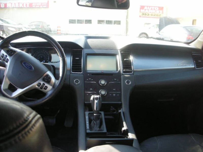 2015 Ford Taurus SEL