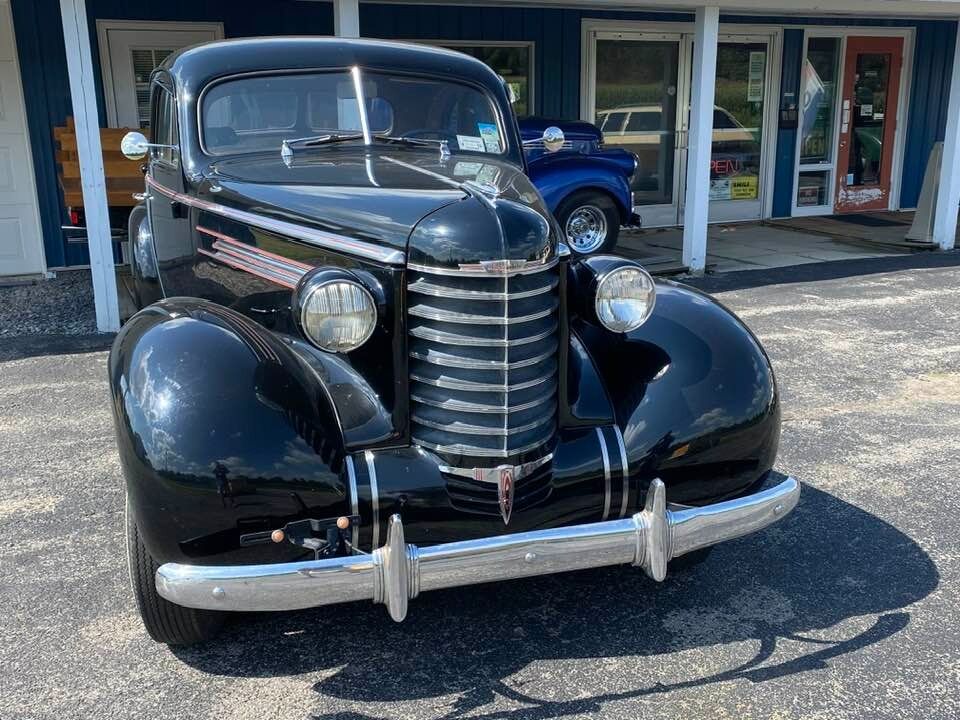 1937 Oldsmobile Coupe 18