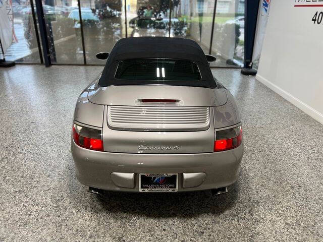 2002 Porsche 911 Carrera 4