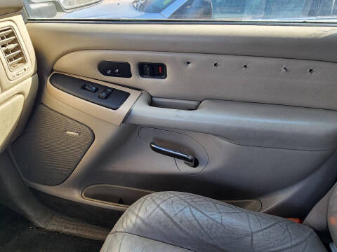 2004 Cadillac Escalade