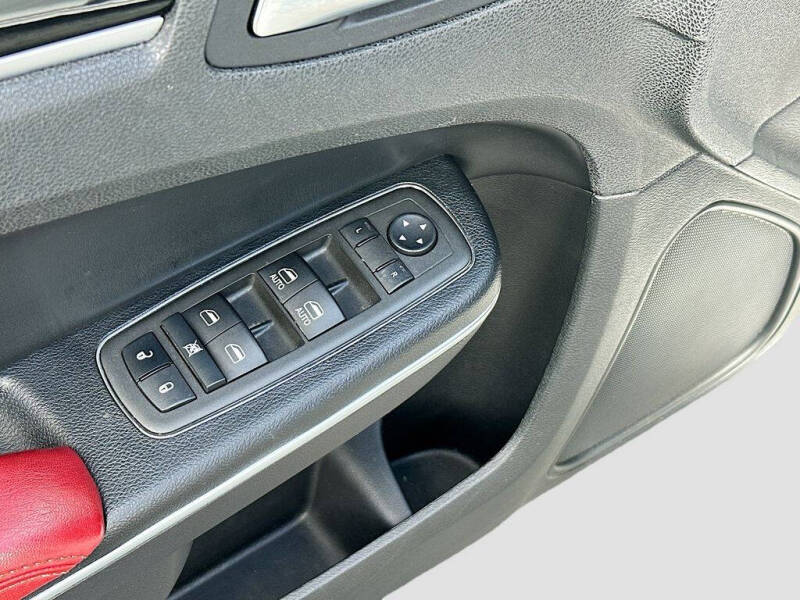 2021 Chrysler 300 S V8