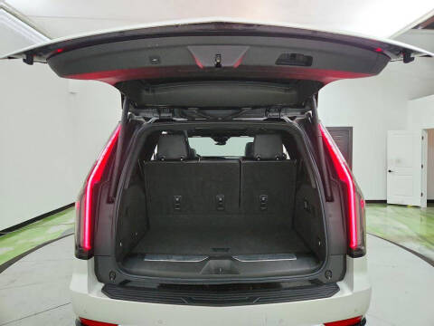 2022 Cadillac Escalade Premium Luxury