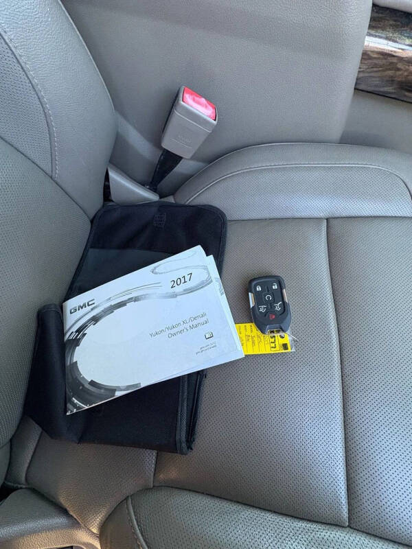 2017 GMC Yukon SLT