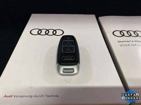 2024 Audi Q4 e-tron quattro Premium Plus 50