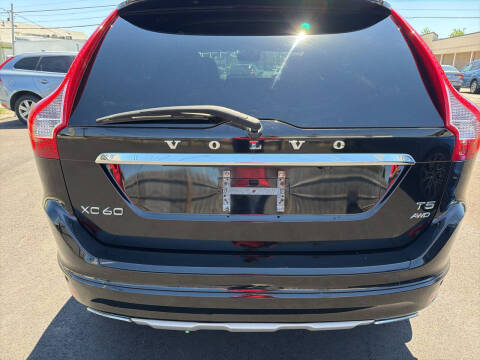 2016 Volvo XC60 T5 Premier