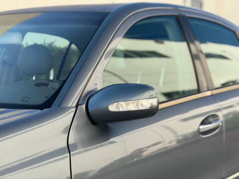 2004 Mercedes-Benz E-Class E 320