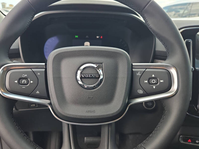 2026 Volvo XC40 B5 Core