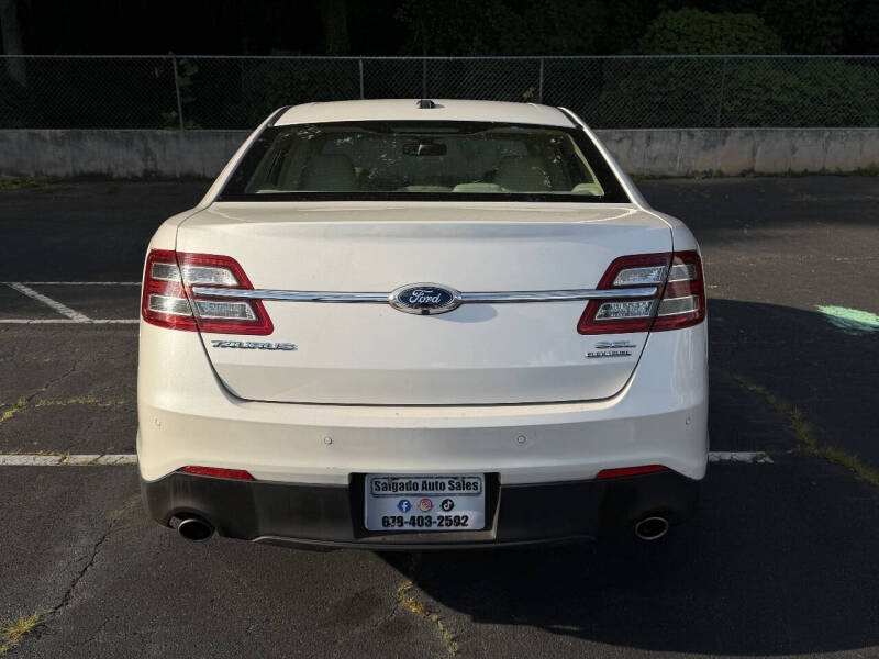 2015 Ford Taurus SEL
