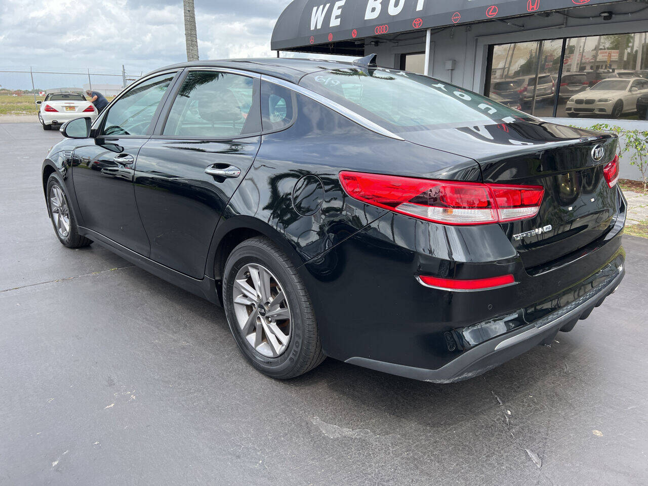 2020 KIA Optima Sedan - $17,900