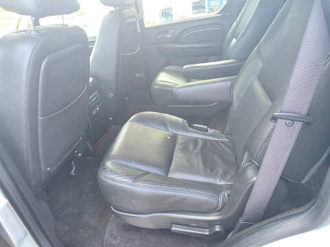 2012 Cadillac Escalade Luxury