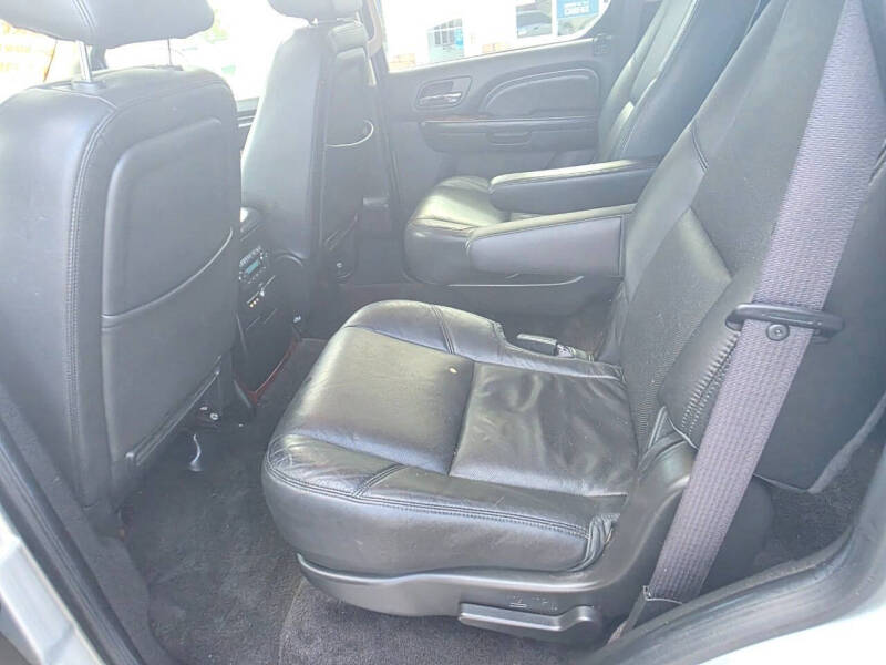 2012 Cadillac Escalade Luxury