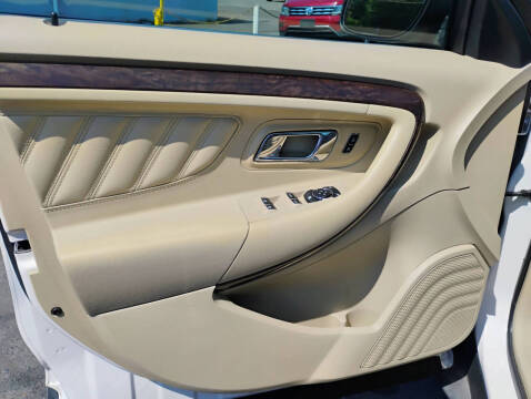 2017 Ford Taurus Limited