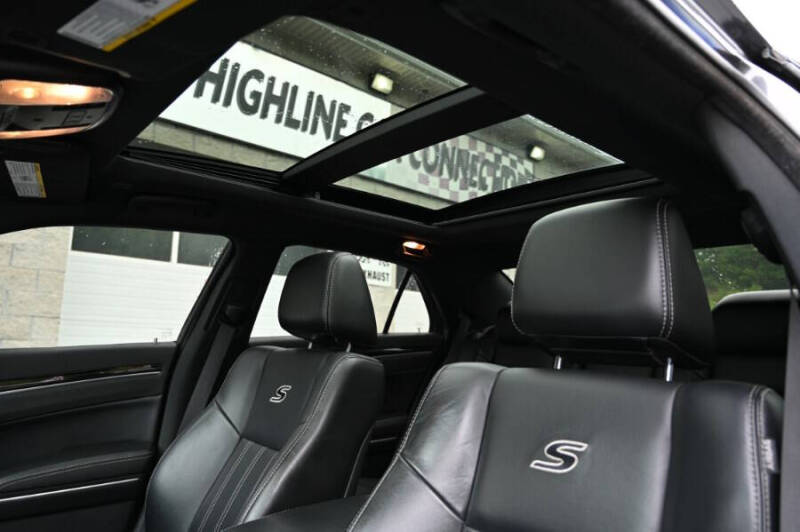 2017 Chrysler 300