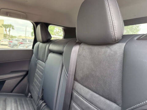 2026 Mitsubishi Outlander SE