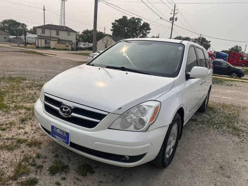 2008 Hyundai Entourage GLS