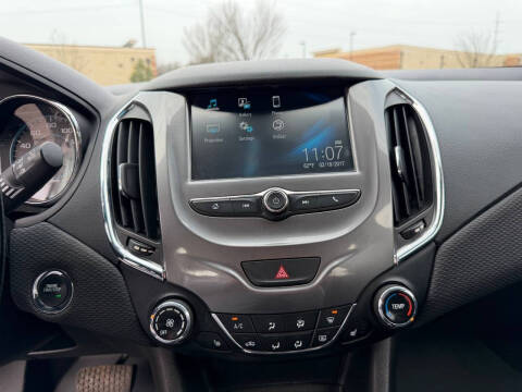 2017 Chevrolet Cruze LT Auto