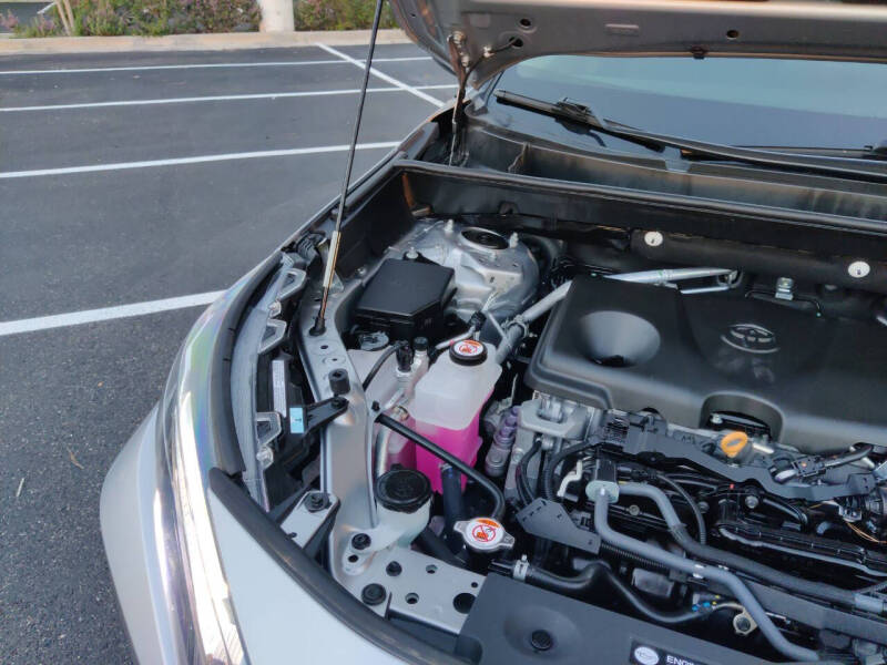 2023 Toyota RAV4 Hybrid LE