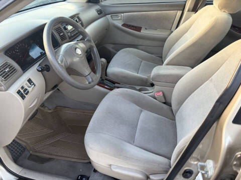 2005 Toyota Corolla LE