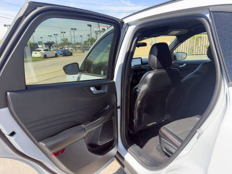 2025 Ford Escape ST-Line