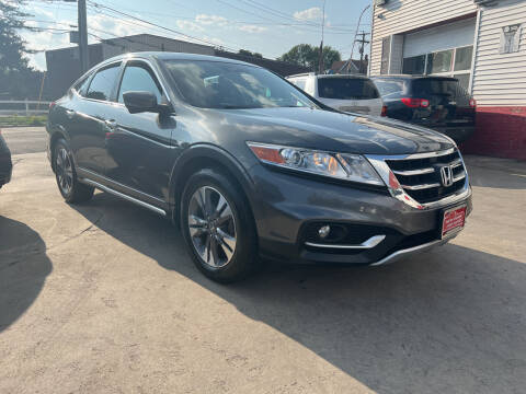 2013 Honda Crosstour for sale at New Park Avenue Auto Inc in Hartford CT