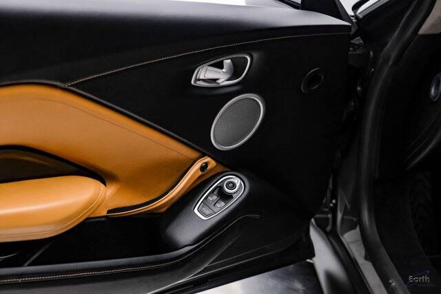 2020 Aston Martin Vantage