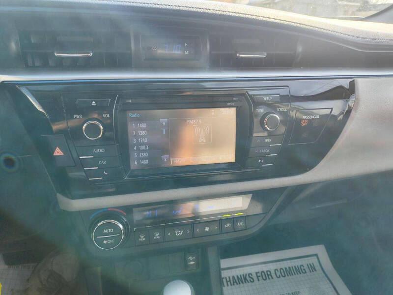2015 Toyota Corolla LE