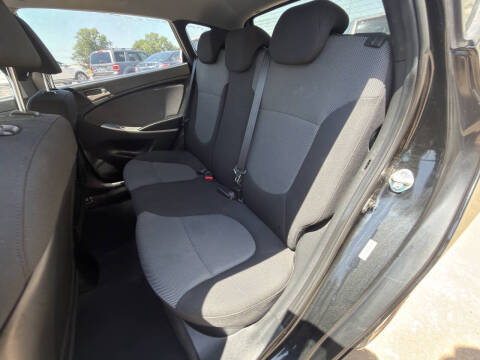 2012 Hyundai Accent GS