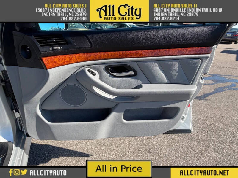 2001 BMW 5 Series 530i