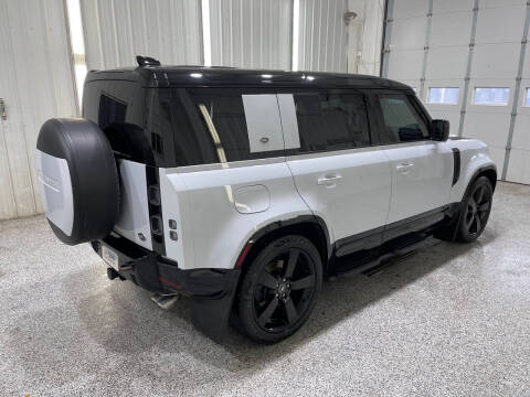 2022 Land Rover Defender 110 V8