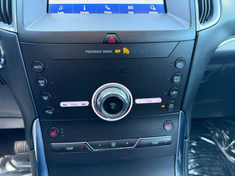 2020 Ford Edge Titanium