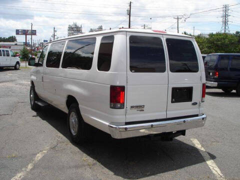 2008 Ford E-Series E-350 SD XLT