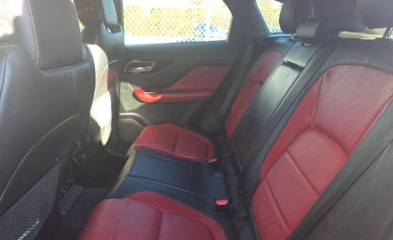 2017 Jaguar F-PACE 35t R-Sport