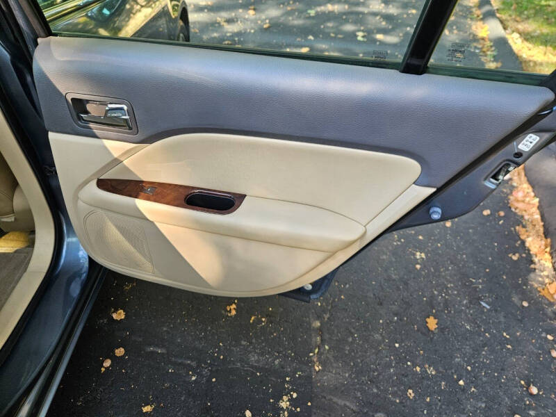 2011 Ford Fusion SEL